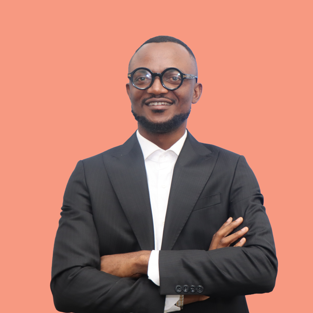 Berith Yakitenge ; Chercheur au pilier politique